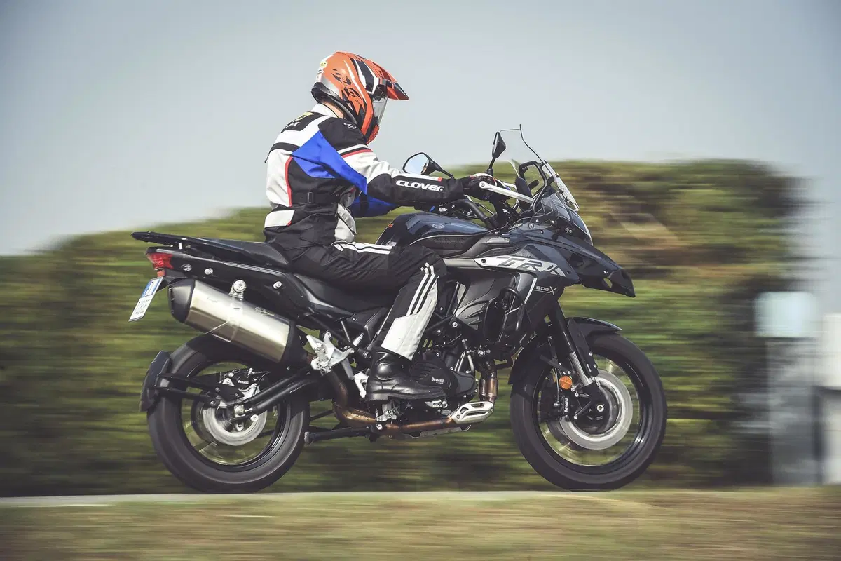Benelli TRK 502X 