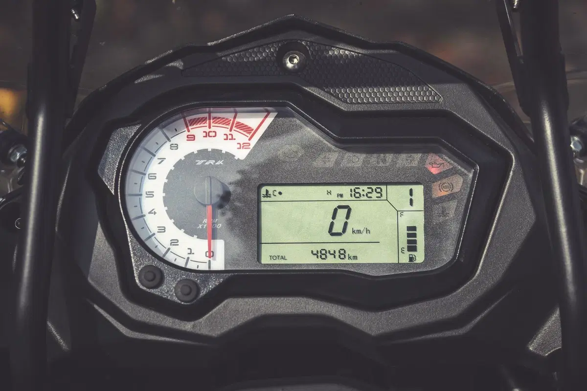 Benelli TRK 502X  (11)