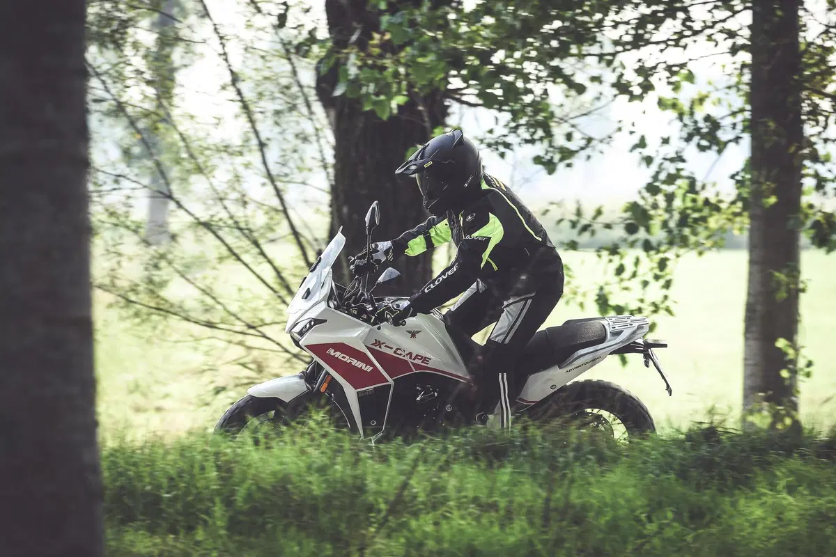 Moto Morini X-CAPE 650 (3)
