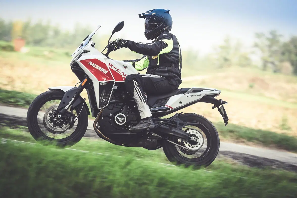 Moto Morini X-CAPE 650 (4)