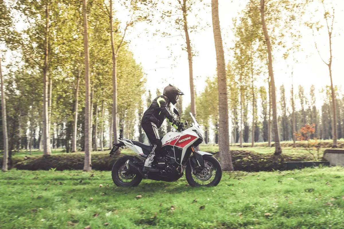 Moto Morini X-CAPE 650 (23)