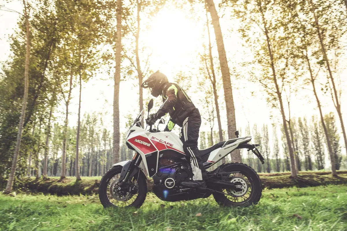 Moto Morini X-CAPE 650 (22)