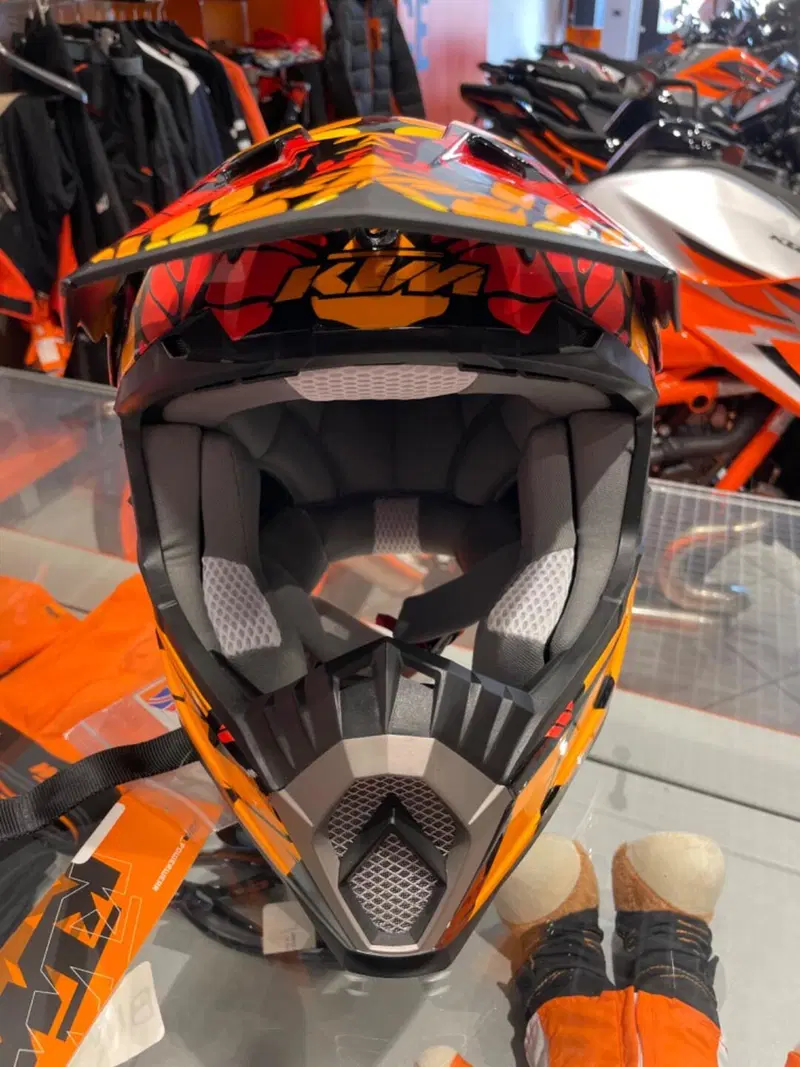 Casco Bimbo KTM Dynamic FX (2)