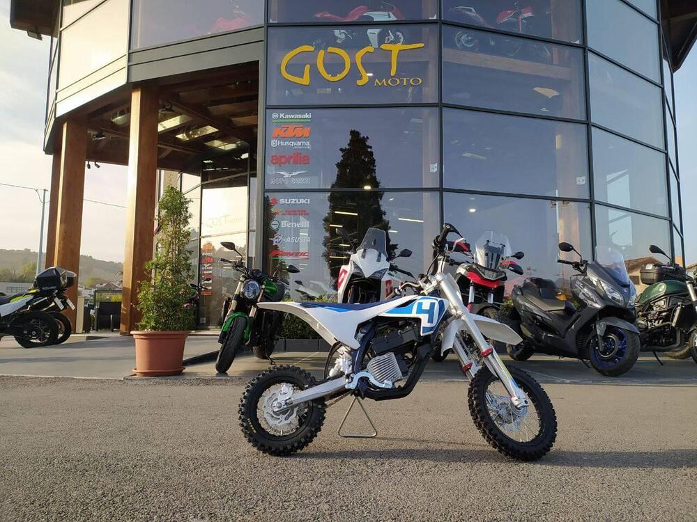 Husqvarna EE 5 (2021 - 22)