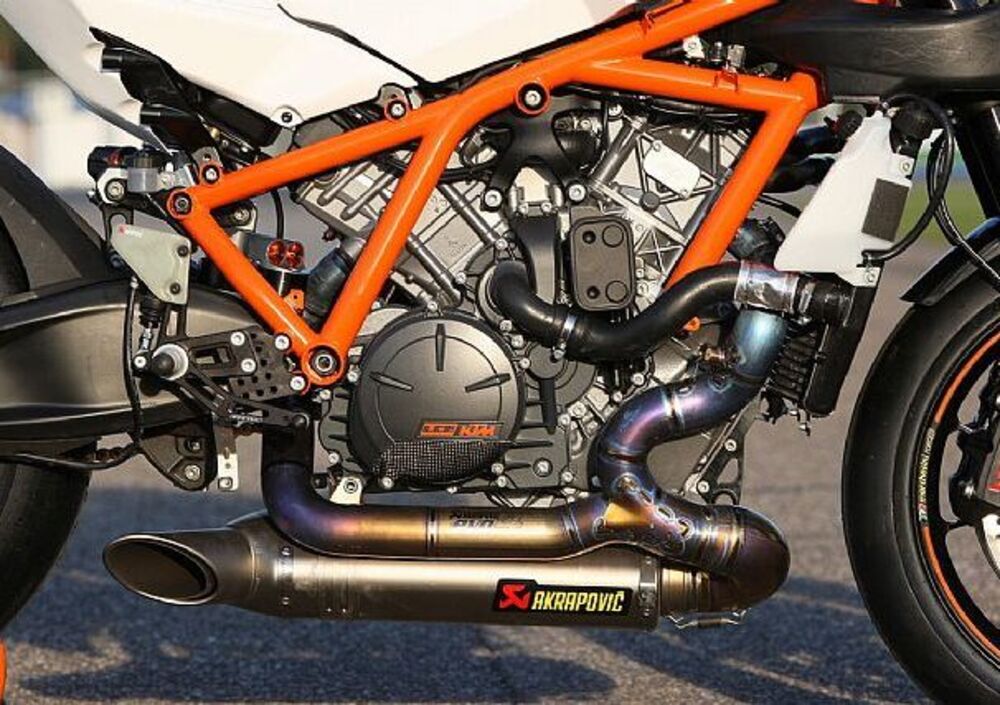 KTM 1190 RC8 R Track (2011 - 13) (4)