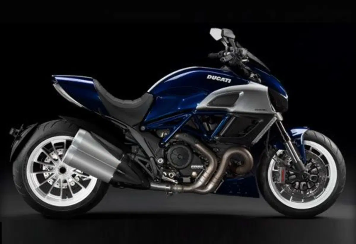 Ducati Diavel 1200 Diavel 1200 (2010 - 13) (2)