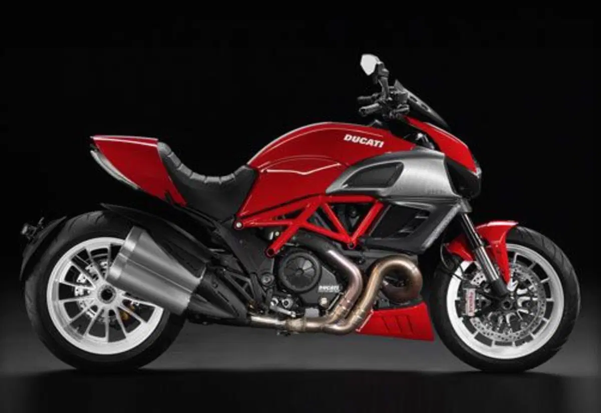 Ducati Diavel 1200 Diavel 1200 (2010 - 13) (6)