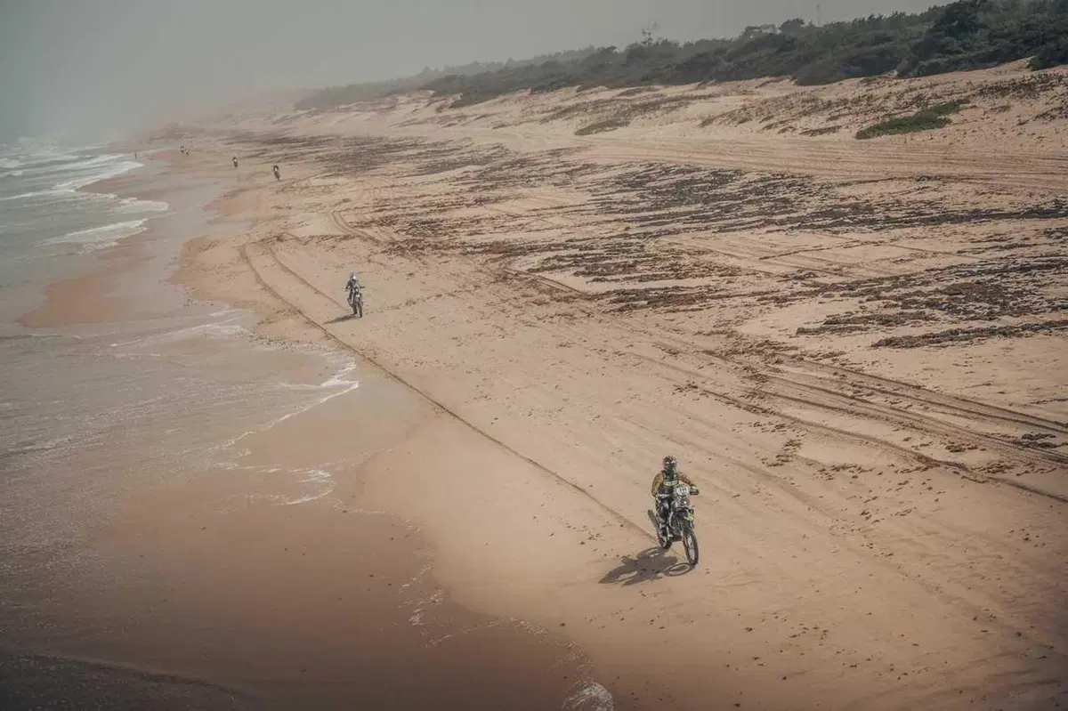 Africa Eco Race 22. Dakar. Vince Svitko KTM, Stravince l’Africa [GALLERY e VIDEO] (16)