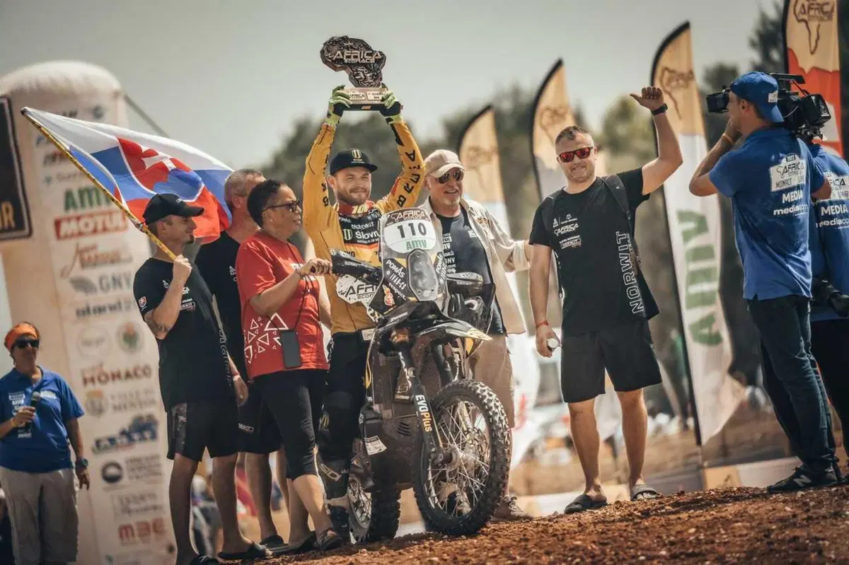 Africa Eco Race 22. Dakar. Vince Svitko KTM, Stravince l’Africa [GALLERY e VIDEO] (29)
