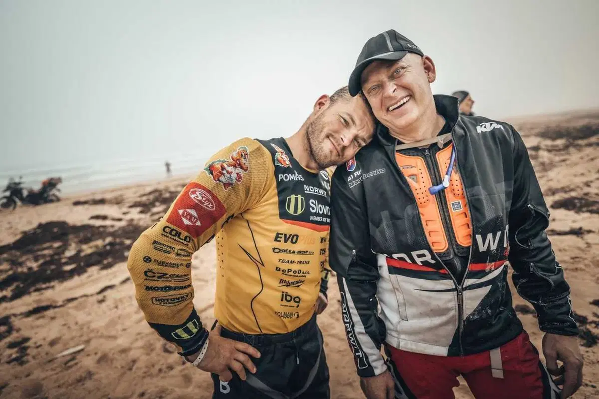 Africa Eco Race 22. Dakar. Vince Svitko KTM, Stravince l’Africa [GALLERY e VIDEO] (47)