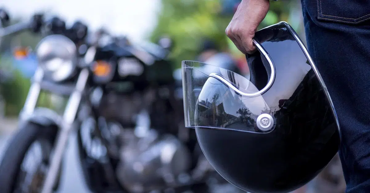 Florida. In moto senza casco, muore l'avvocato che lottava contro l'obbligo di indossarlo