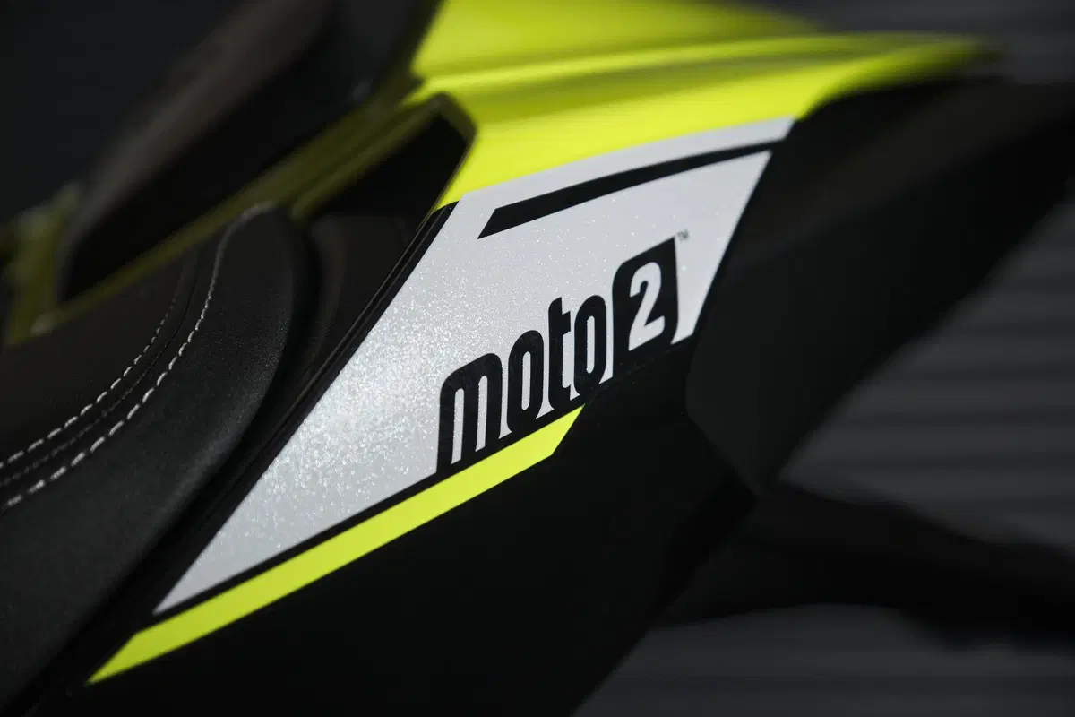 Triumph Street Triple Moto2 Edition 2023 (5)