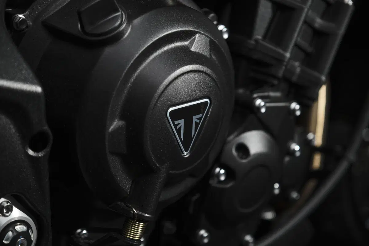 Triumph Street Triple Moto2 Edition 2023 (13)