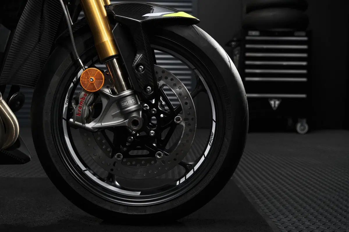 Triumph Street Triple Moto2 Edition 2023 (15)