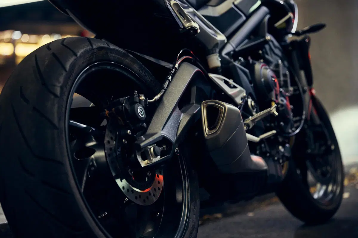 Triumph Street Triple 765 R 2023 (7)