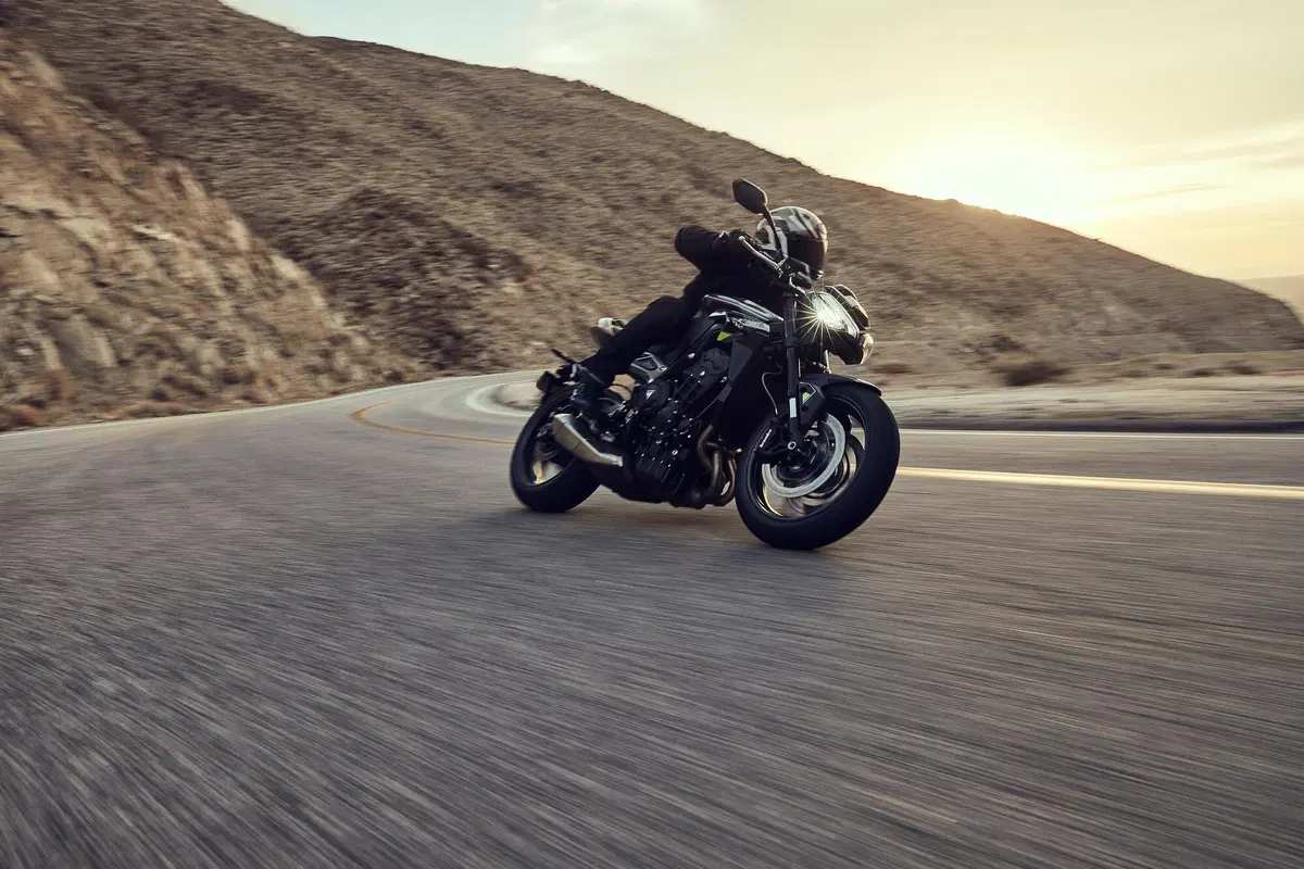 Triumph Street Triple 765 R 2023 (11)