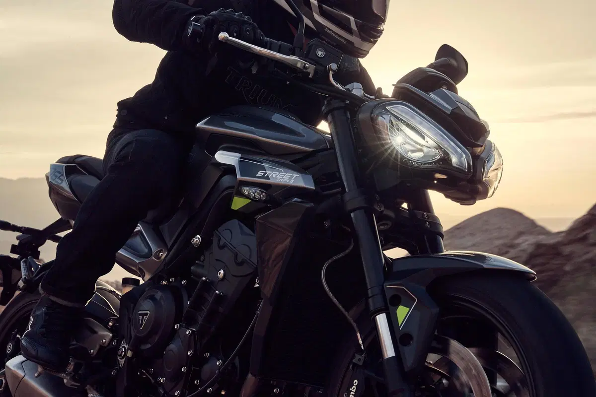 Triumph Street Triple 765 R 2023 (12)