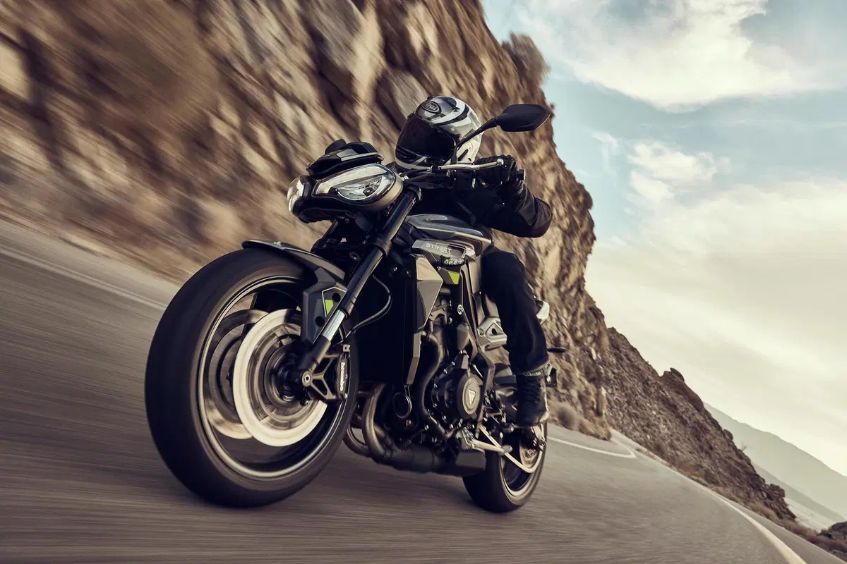 Triumph Street Triple 765 R 2023 (13)