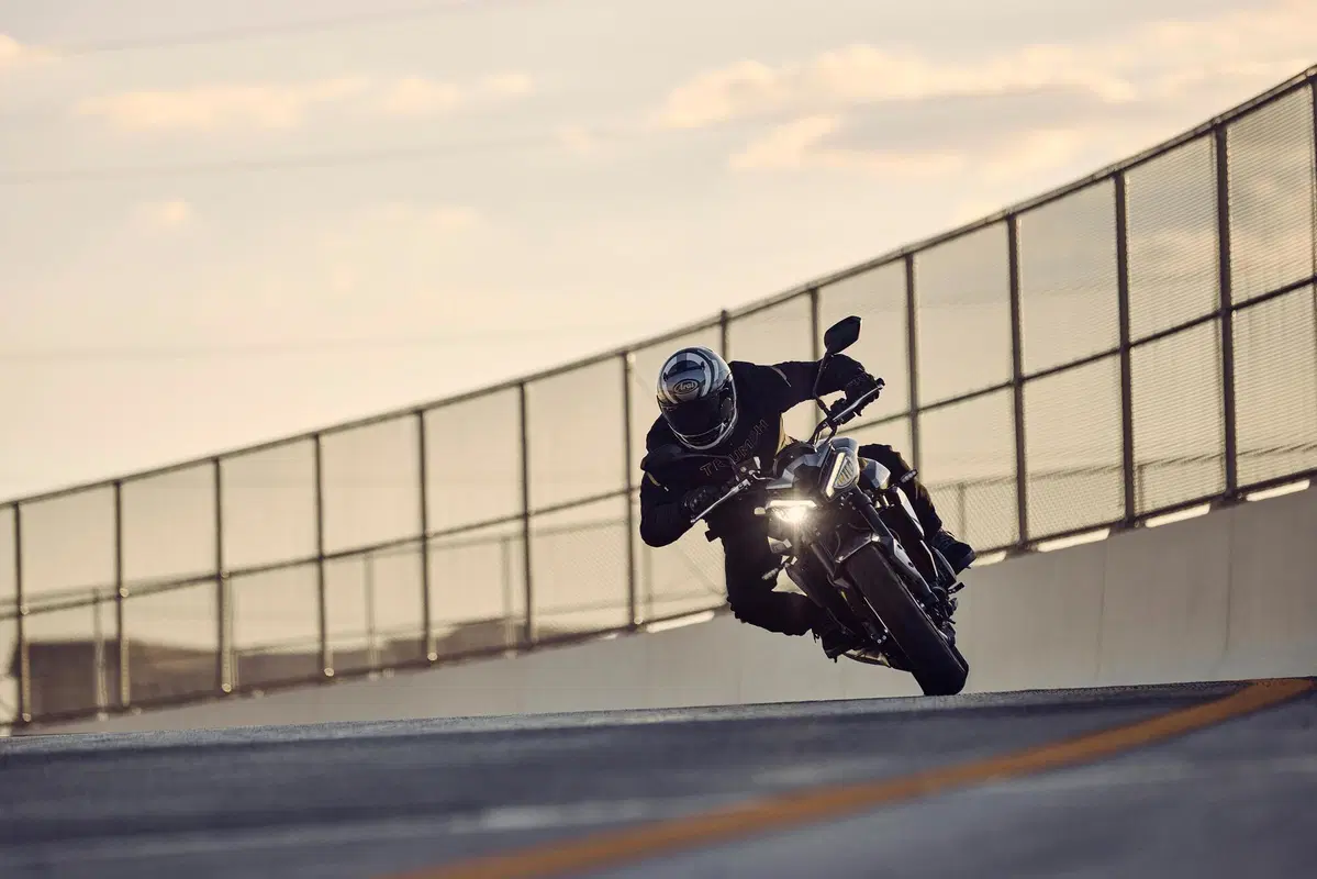 Triumph Street Triple 765 R 2023 (15)