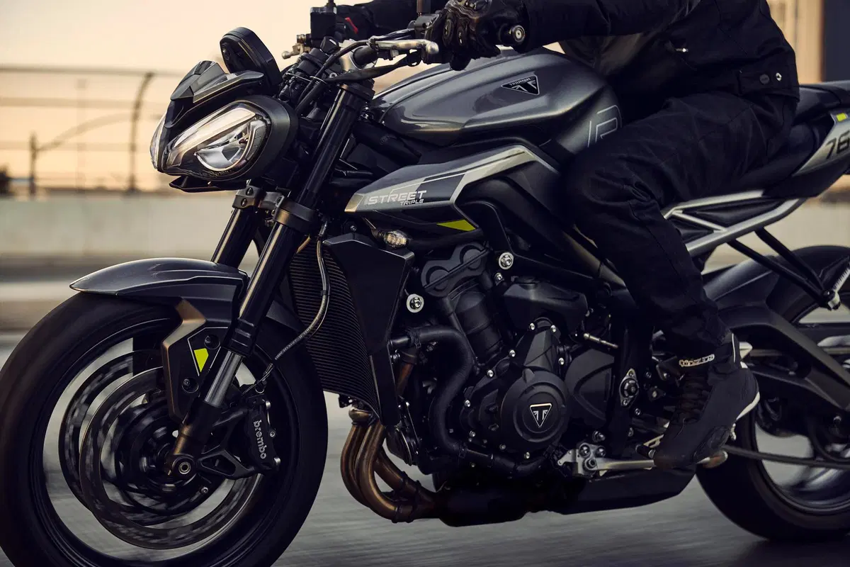 Triumph Street Triple 765 R 2023 (16)