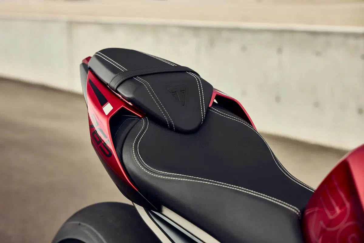 Triumph Street Triple 765 RS 2023  (14)