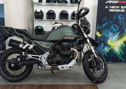 Moto Guzzi V85 TT (2021 - 23) nuova