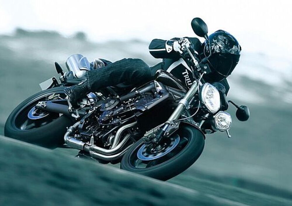 Triumph Street Triple (2013) (3)