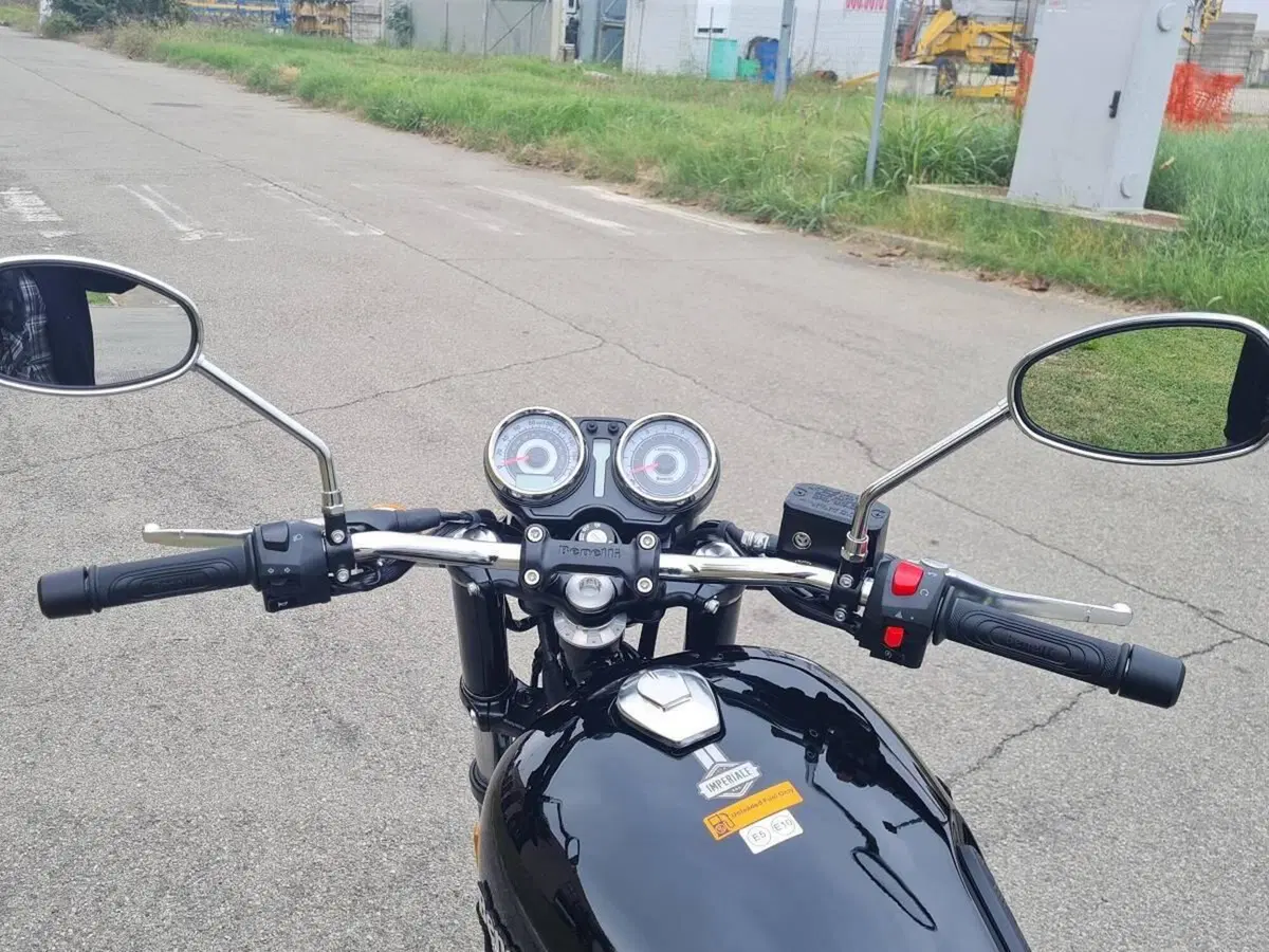 Benelli Imperiale 400 (2021 - 25) (5)
