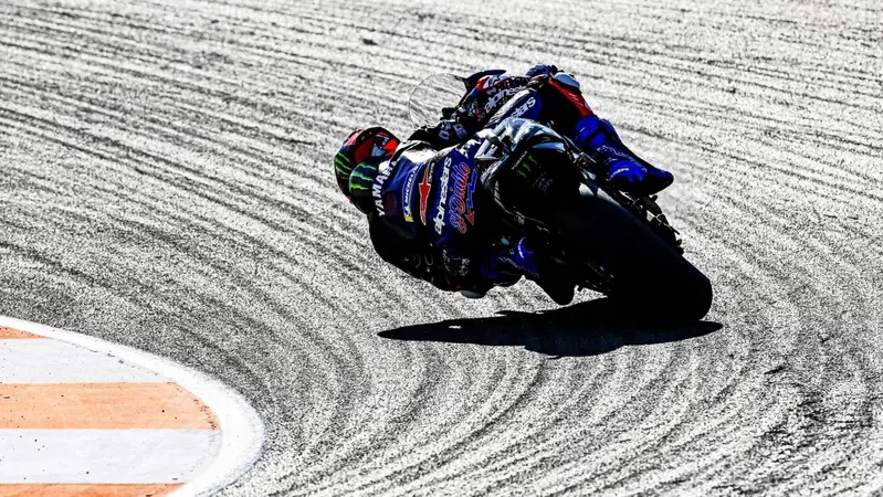 MotoGP 2022. GP di Valencia. Fabio Quartararo la vive cos&igrave;: "Vada come vada, domenica sera ci divertiremo!"
