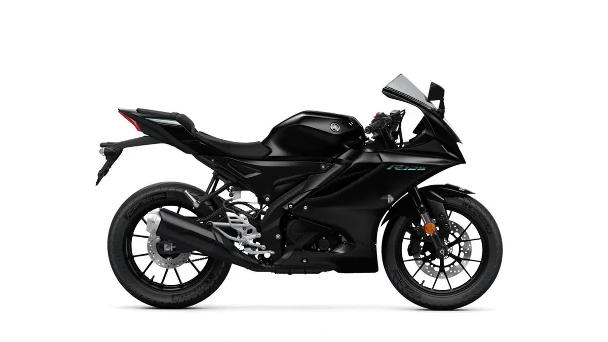 Yamaha R125 2023: ancora più sportiva (10)