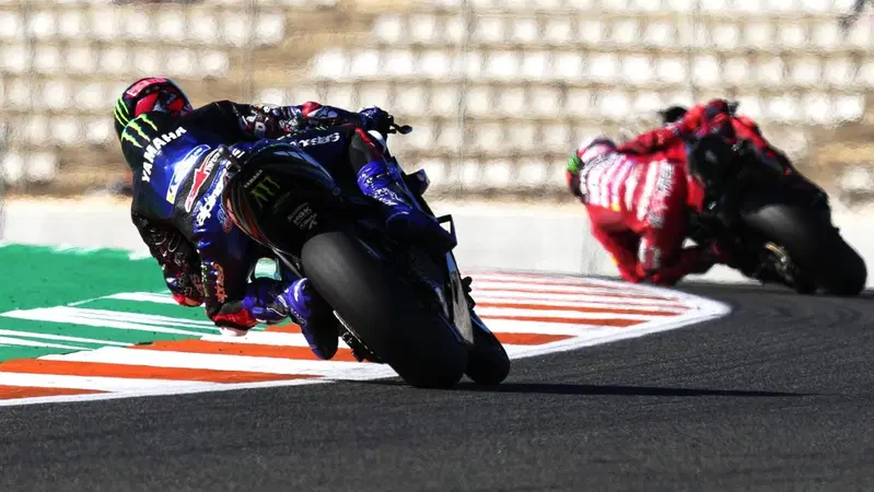MotoGP 2022. GP di Valencia. Jorge Martin ancora in pole, Fabio Quartararo d&agrave; tutto, Pecco Bagnaia sotto pressione