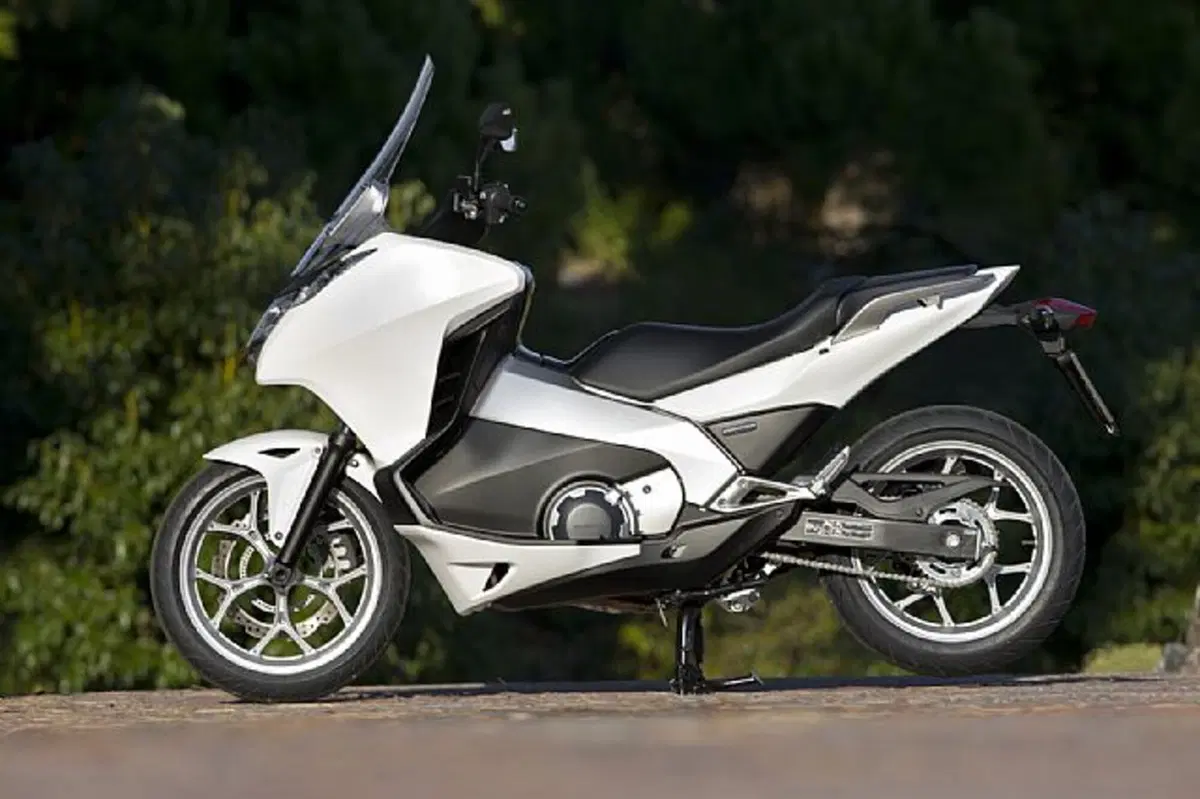 Honda Integra Integra 700 (2011 - 13) (3)