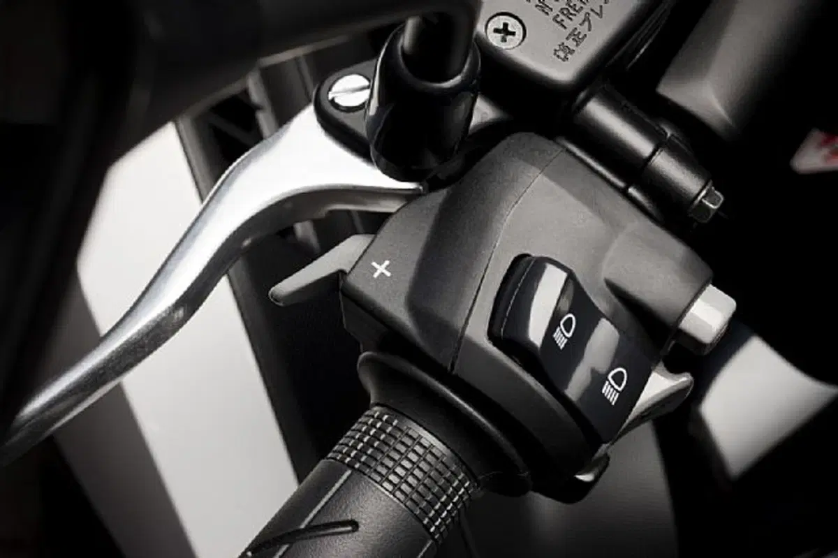 Honda Integra Integra 700 (2011 - 13) (9)