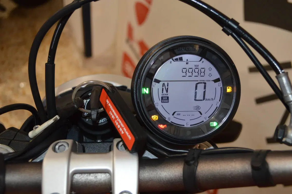 Ducati Scrambler 800 Classic (2017 - 18) (13)