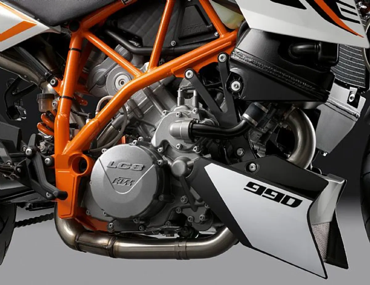 KTM 990 Super Duke 990 Super Duke R (2012 - 13) (4)