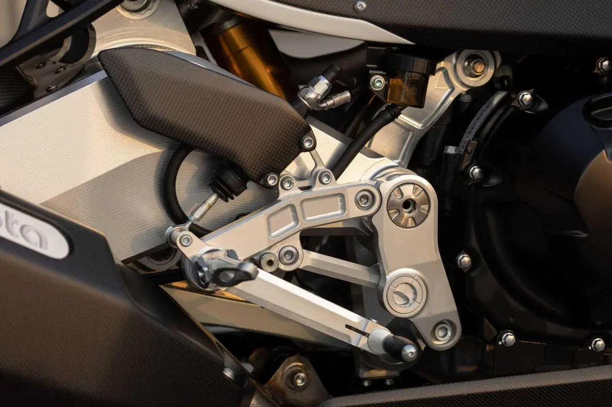 Bimota TESI H2 - KB4 (11)
