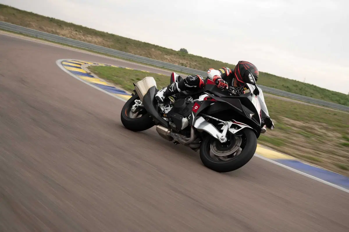 Bimota TESI H2 - KB4 (17)