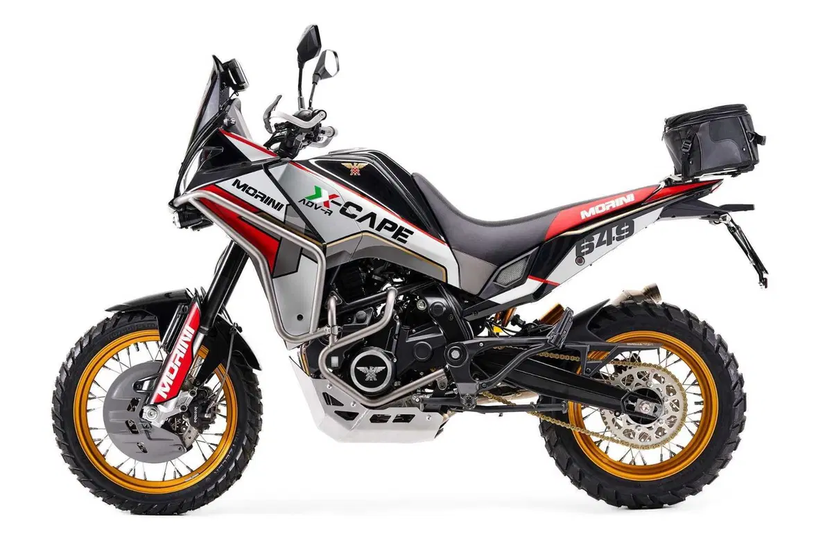 X-Cape Adv-R, dove R sta per Racing