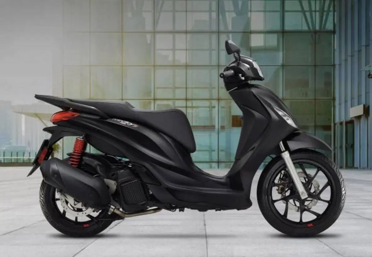 Piaggio Medley 150 ABS (2021 - 25) (4)