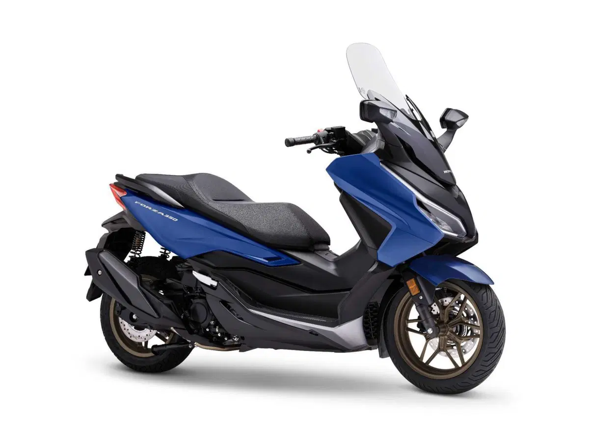Eicma 2022, le novità: Honda Forza 125 e 350. Cambia lo stile [GALLERY]  (12)