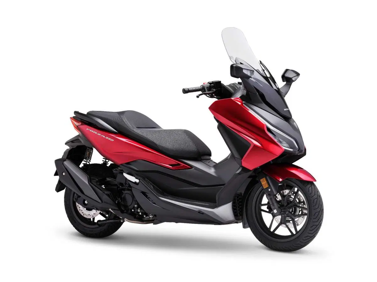 Eicma 2022, le novità: Honda Forza 125 e 350. Cambia lo stile [GALLERY]  (14)