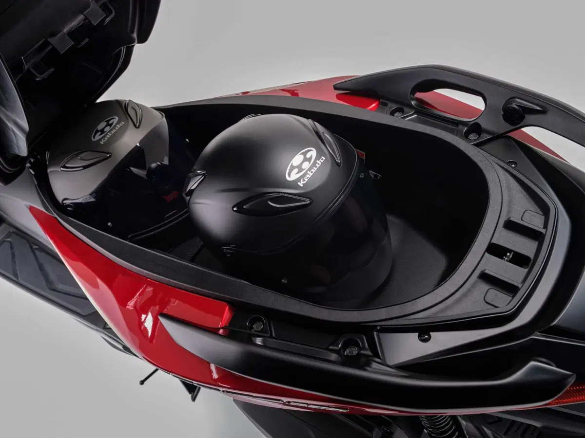 Eicma 2022, le novità: Honda Forza 125 e 350. Cambia lo stile [GALLERY]  (16)