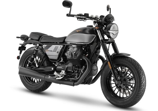 Eicma 2022, le novità: Moto Guzzi V9 Bobber Special Edition. Che carattere...