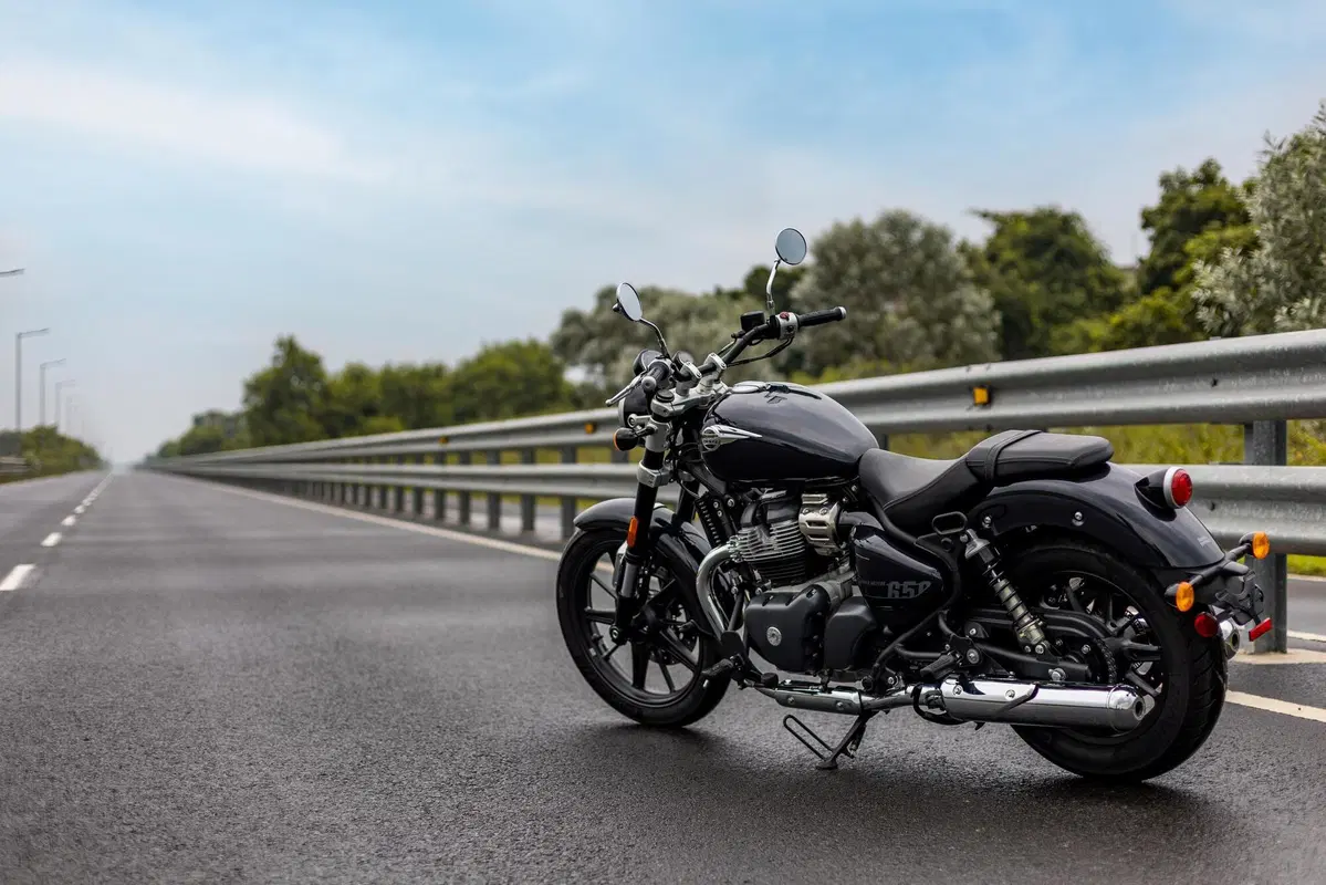 Eicma 2022, le novità. Royal Enfield Super Meteor 650: mid-size cruiser [VIDEO e GALLERY]  (4)