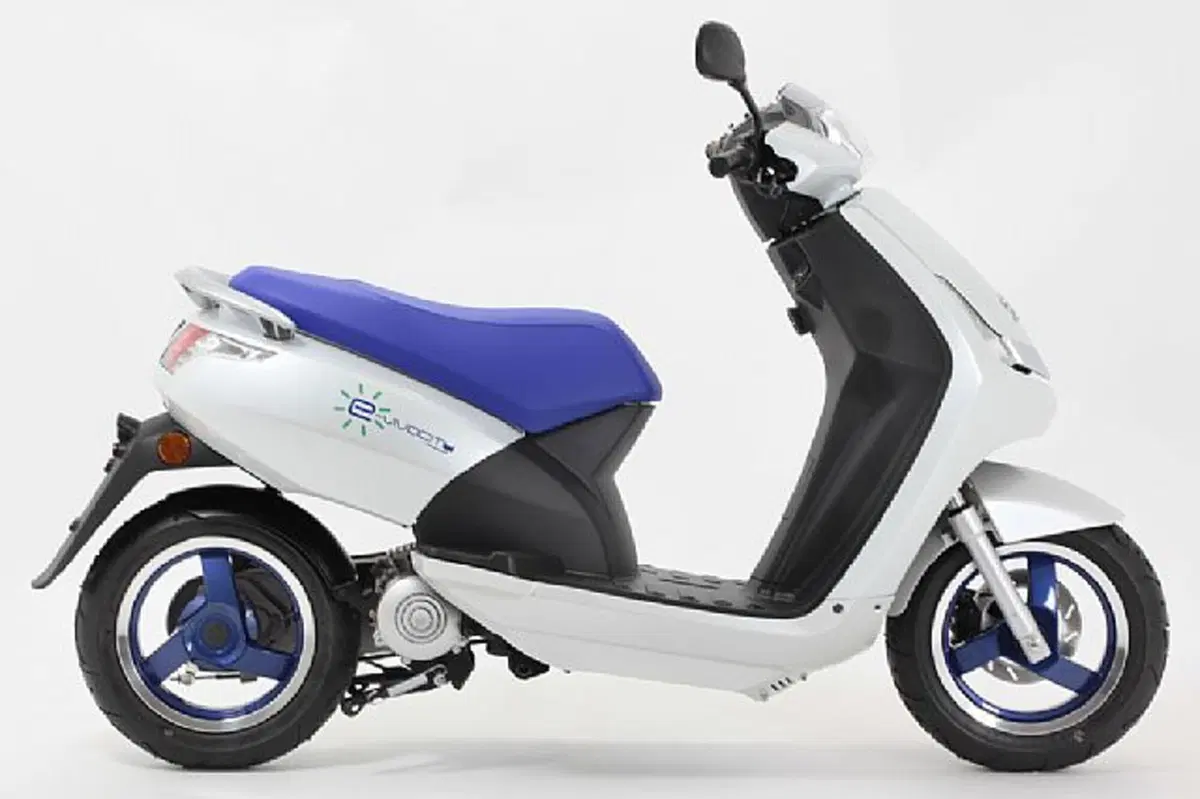Peugeot e-Vivacity E-Vivacity (2012 - 15) (3)