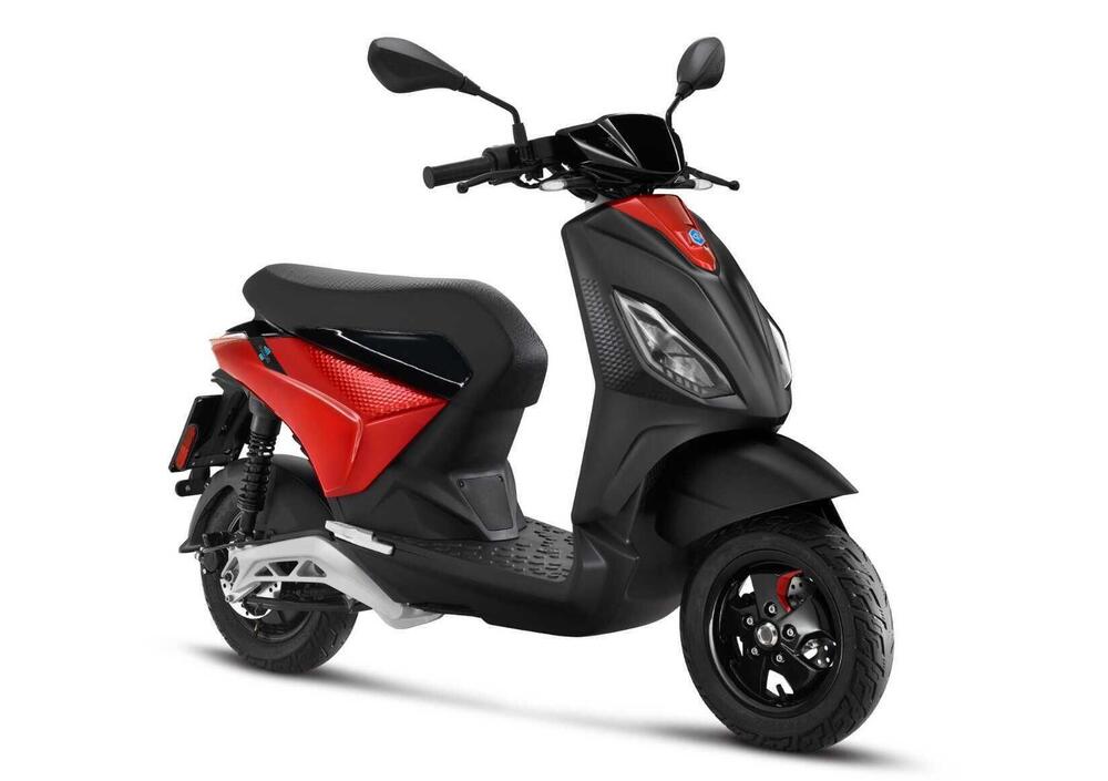 Piaggio 1 Active (2022 - 24) (2)