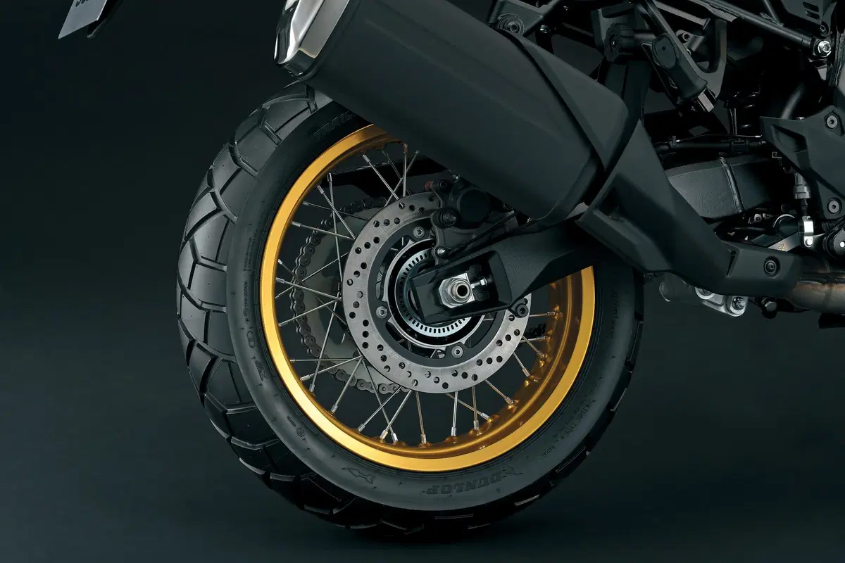 Eicma 2022, le novità: Suzuki V-Strom 800DE. La nuova generazione [VIDEO e GALLERY] (25)