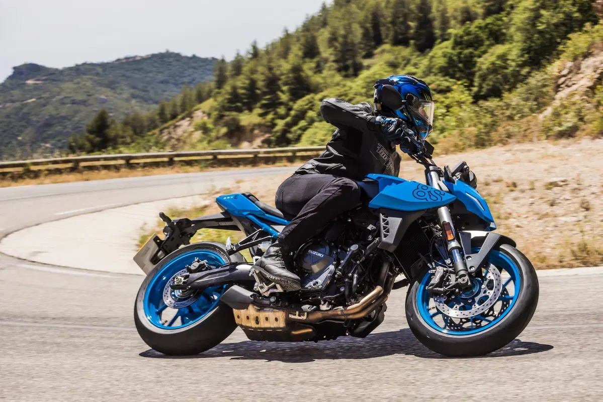 Eicma 2022, le novità: Suzuki GSX-8S. Arriva una streetfighter [VIDEO e GALLERY] (12)