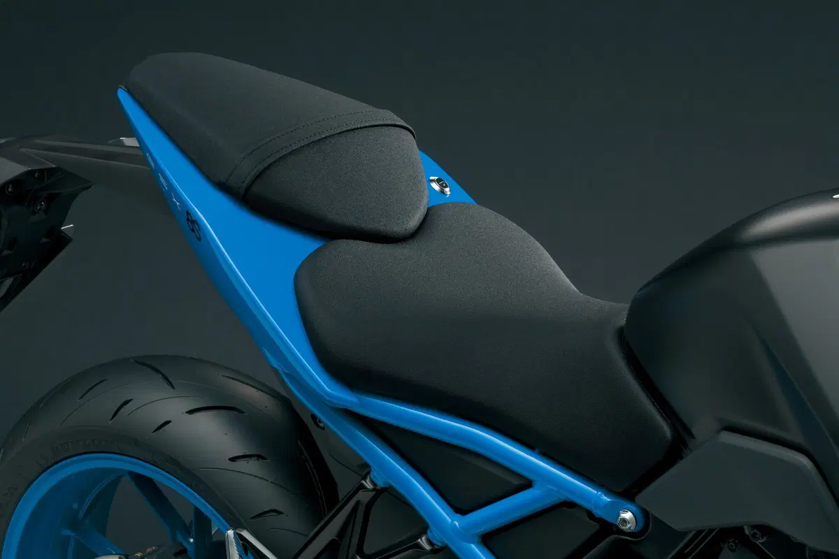 Eicma 2022, le novità: Suzuki GSX-8S. Arriva una streetfighter [VIDEO e GALLERY] (28)