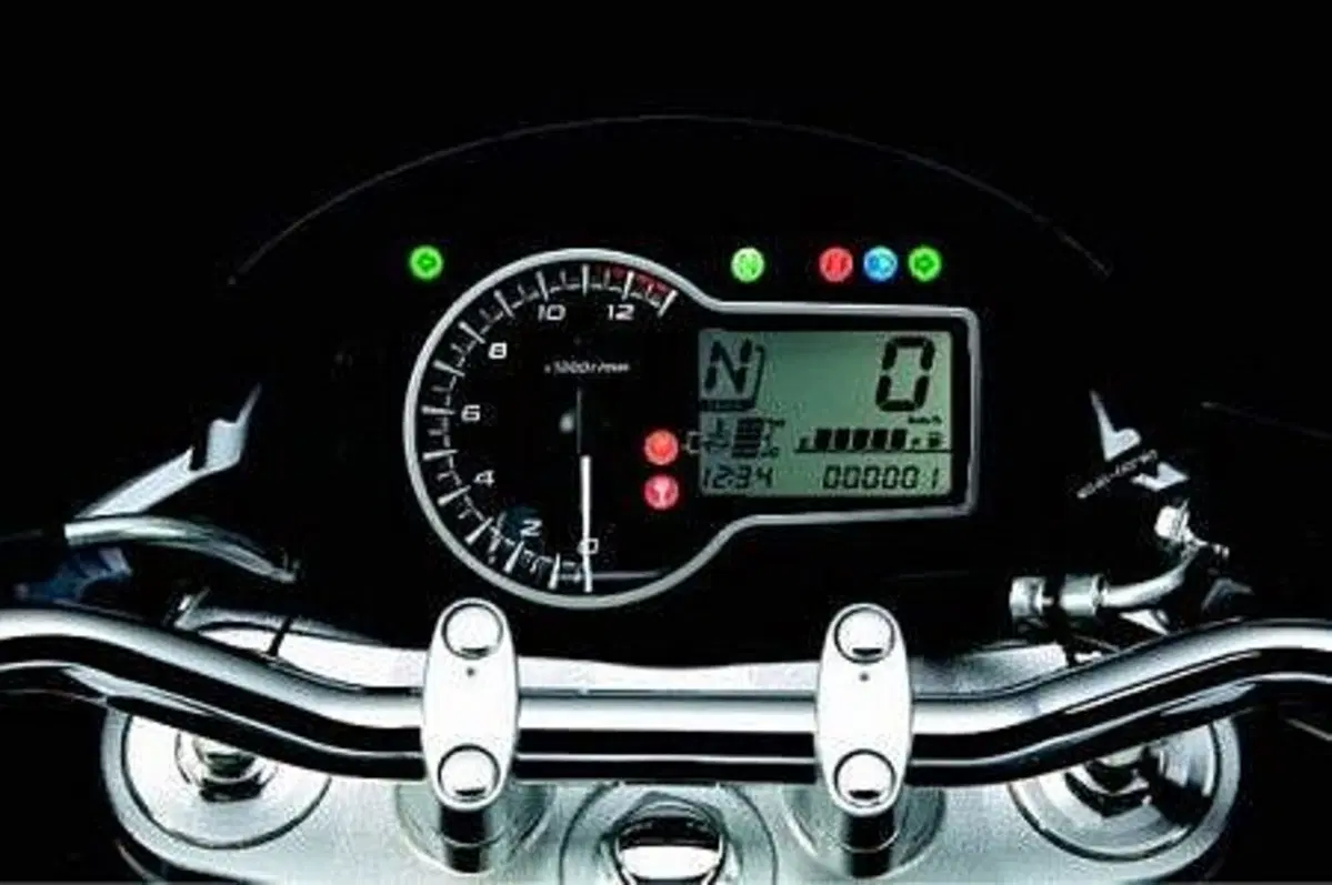 Suzuki GSR 750 GSR 750 ABS (2010 - 17) (3)